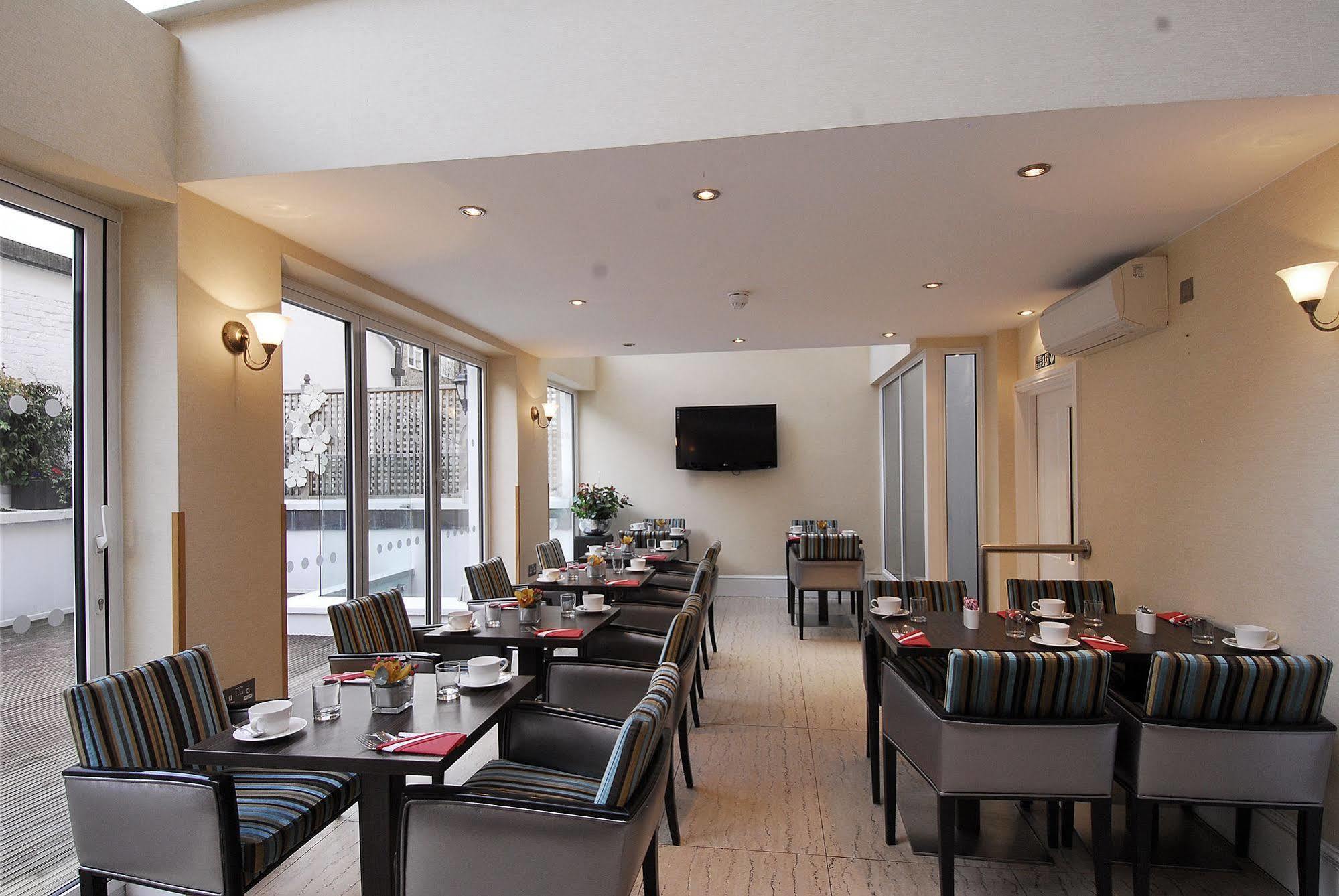 Astors Belgravia Acomodação com café da manhã Londres Exterior foto